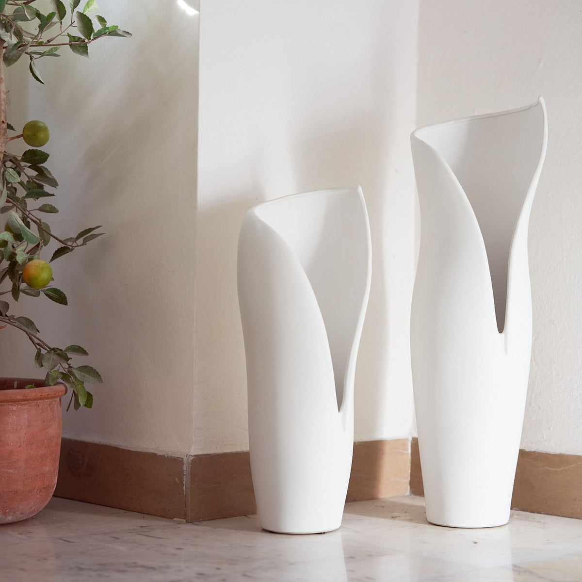 Orchidea finta CANDIDA in vaso di ceramica, bianco, 65cm, Ø7-8cm