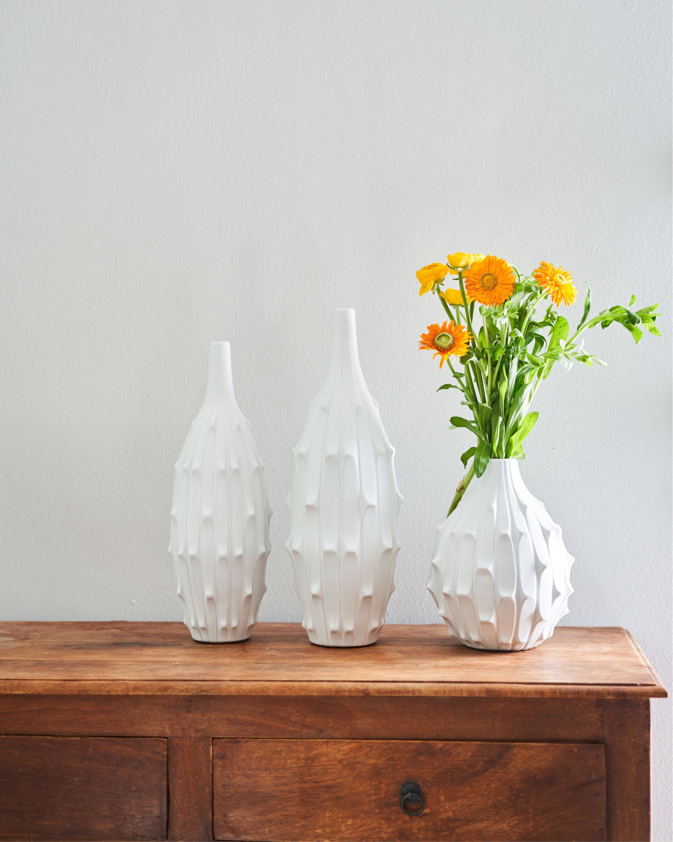 Vase Bottgle Big Arnica White